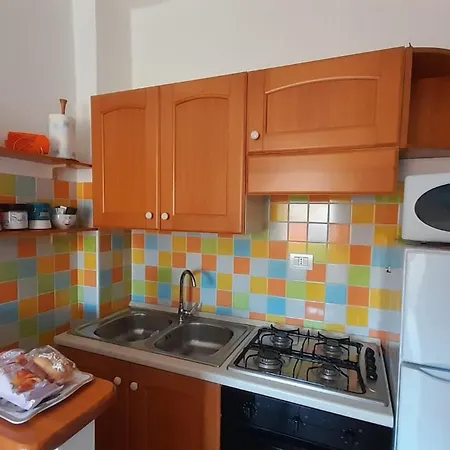 Lo Mirall - Bilocale A 2 Minuti Dalla Del Lido Di Apartment