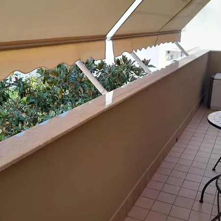 Apartment Lo Mirall - Bilocale A 2 Minuti Dalla Del Lido Di *