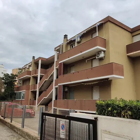 Lo Mirall - Bilocale A 2 Minuti Dalla Del Lido Di Apartment