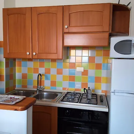 Apartment Lo Mirall - Bilocale A 2 Minuti Dalla Del Lido Di *